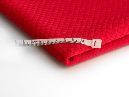 dzianina pikowana mała kratka w kolorze czerwony