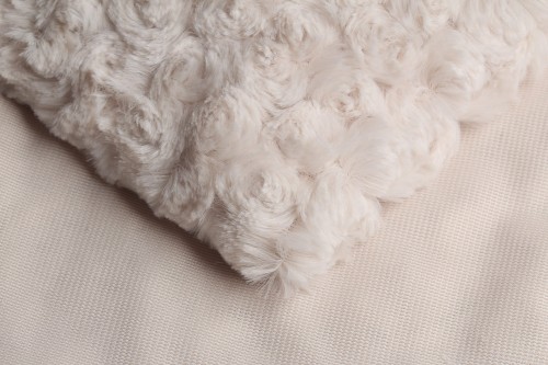 Dzianina Minky Futerko róże w kolorze ecru