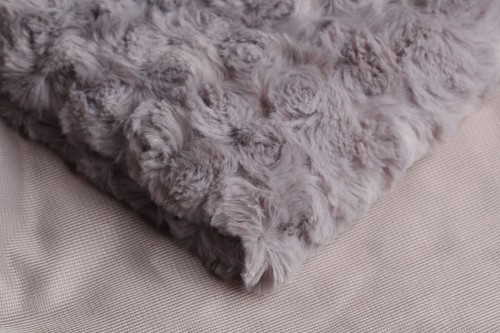 Dzianina Minky Futerko róże w kolorze jasny szary