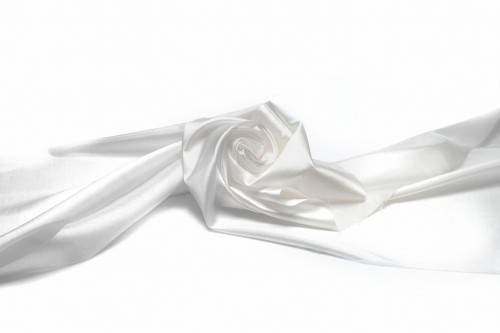 tkanina tafta gładka w kolorze białym