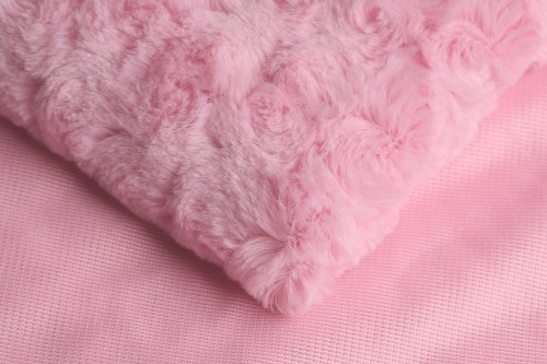 Dzianina Minky Futerko róże w kolorze jasny róż