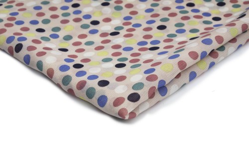 tkanina szyfon drukowany pudrowy róż w kolorowe kropeczki